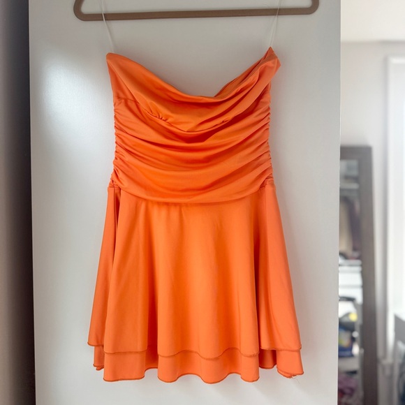 NWOT | THATSSOFETCH ORANGE STRAPLESS STRETCH RUCHED AVEDA MINI DRESS SIZE 6 - Picture 3 of 7